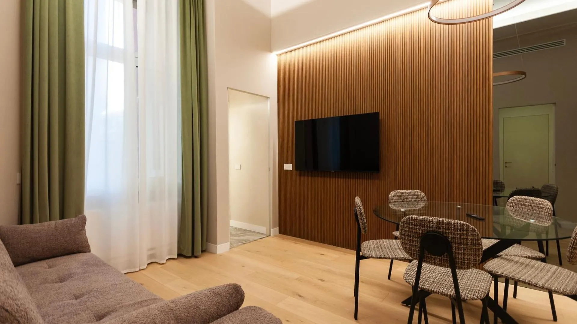 Youhosty - 2 Bedroom Porta Venezia Milão